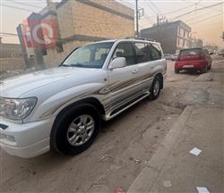 تۆیۆتا لاند کروزەر